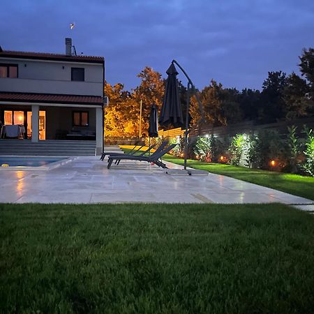 Casa Mia Villa โปเรช ภายนอก รูปภาพ